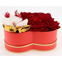 Bukiet SERCE na WALENTYNKI z 6x różami welur i słodyczami PREMIUM 3