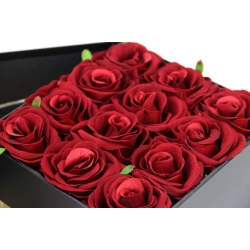 Bukiet na WALENTYNKI w OTWIERANYM pudełku LUX FlowerBox 12x RÓŻ