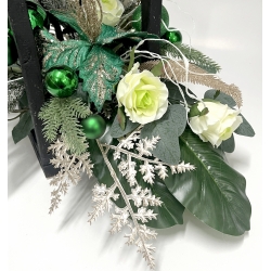 WIĄZANKA Stroik BOŻONARODZENIOWY w czarnym LAMPIONIE z zieloną poinsecją