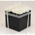 Bukiet FlowerBox czarny KWADRAT z białymi kwiatami - nr 100