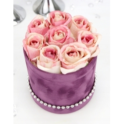 Bukiet w welurowym pudełku RÓŻOWE RÓŻE premium