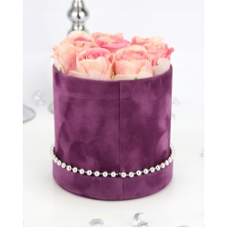 Bukiet w welurowym pudełku RÓŻOWE RÓŻE premium