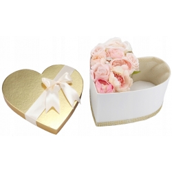 Bukiet w DZIELONYM SERCU na prezent RÓŻOWE kwiaty