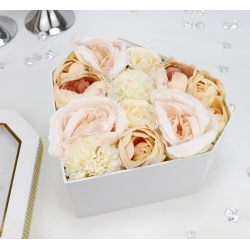 BUKIET białe pudełko DIAMENT satynowe kwiaty LUX