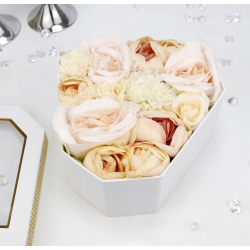 BUKIET białe pudełko DIAMENT satynowe kwiaty LUX